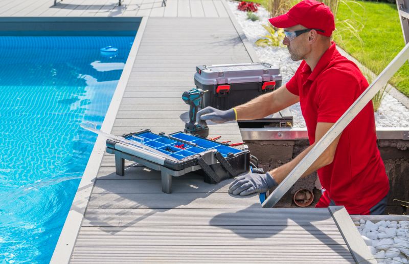 Experienced Pool Enclosure Technicians
